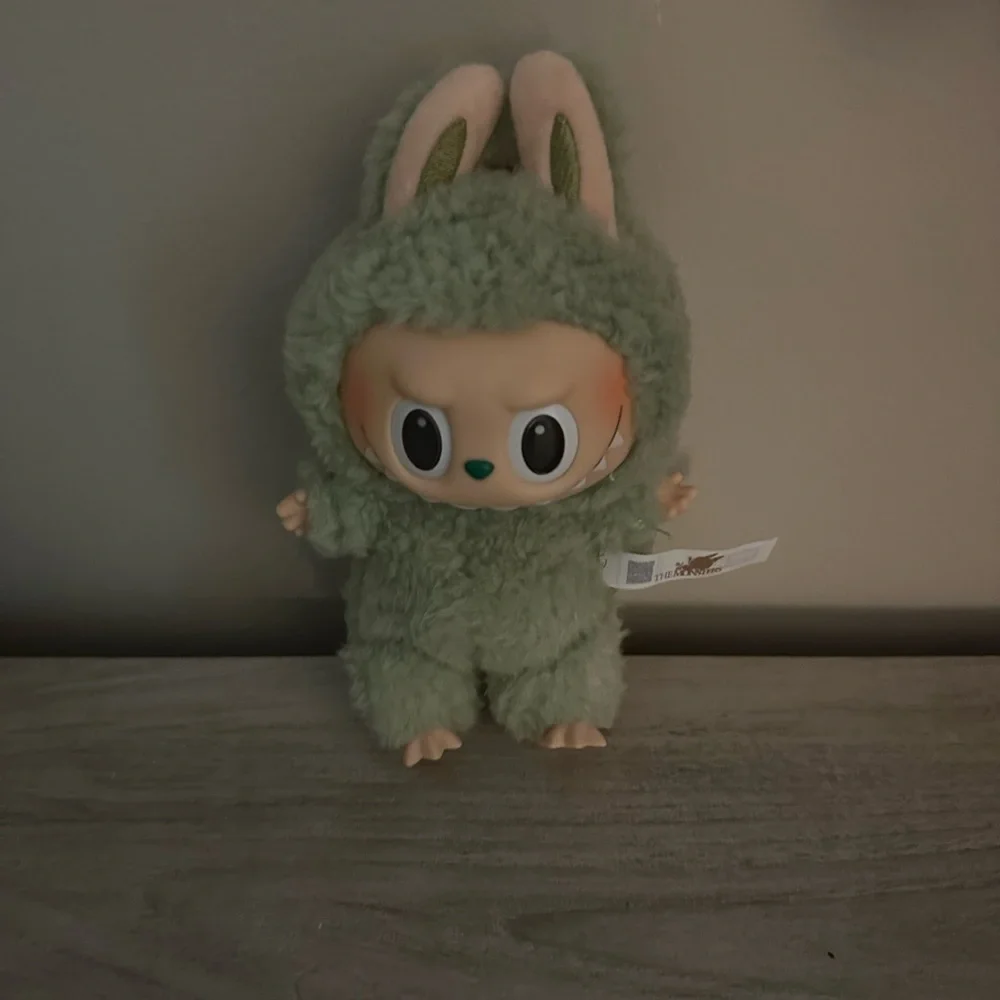 Green Labubu - Picture 3 of 8